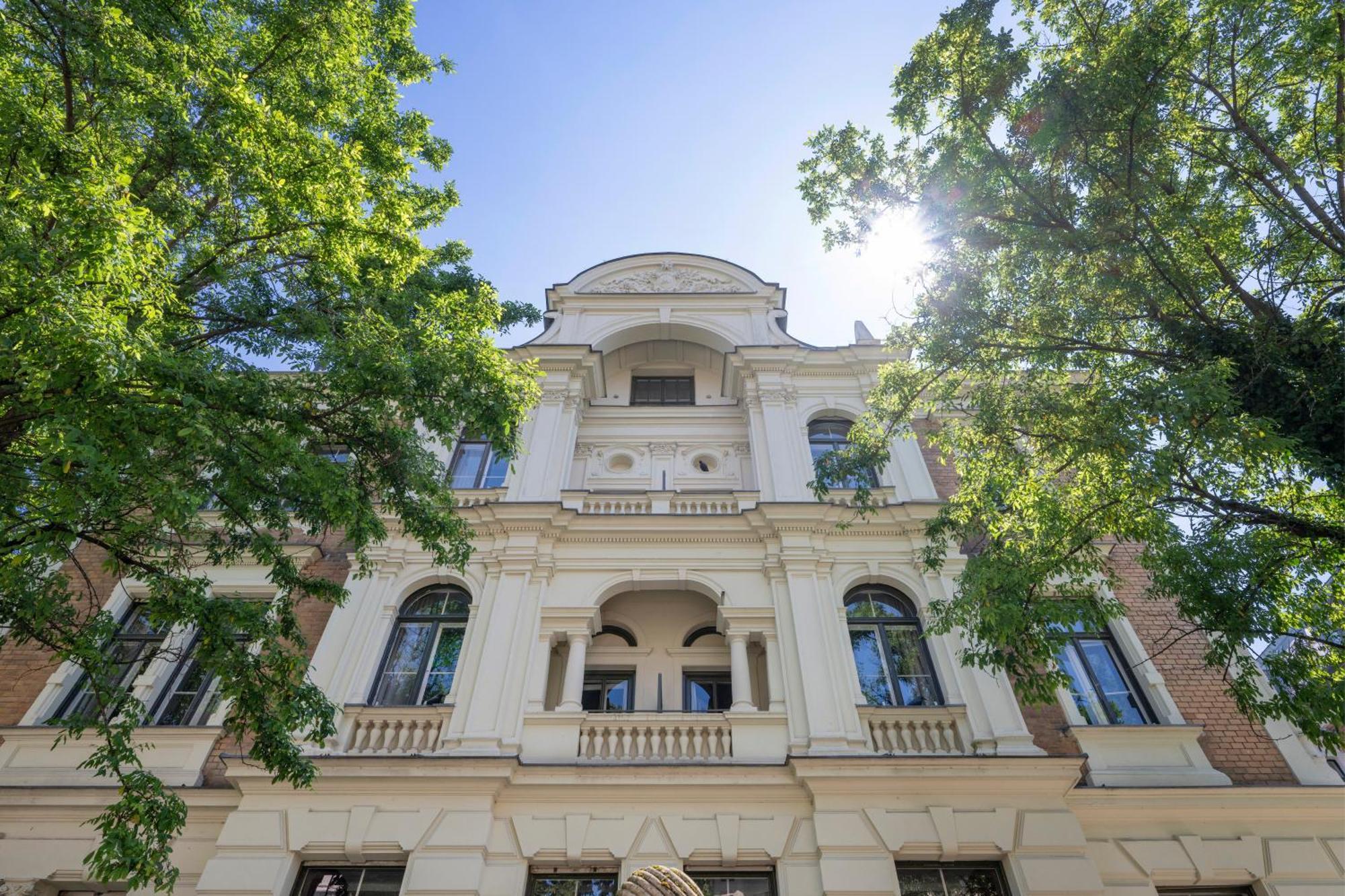 Uhland 3* München