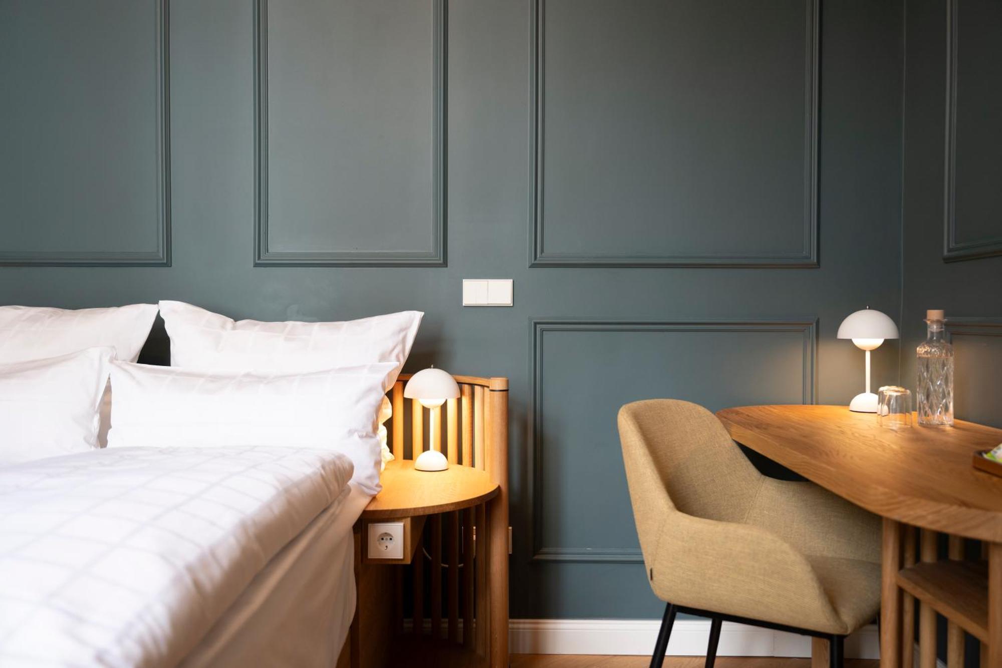 Uhland Hotel