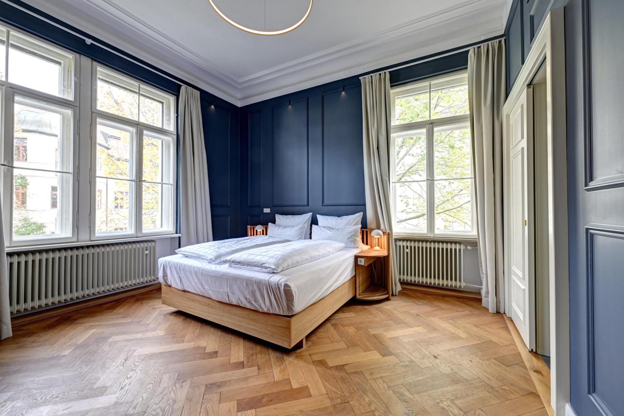 Uhland München